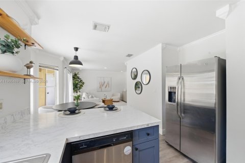 Adosado en venta en Davie, Florida, 4 dormitorios, 180.79 m2 № 2048668 - foto 10