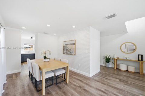 Adosado en venta en Davie, Florida, 4 dormitorios, 180.79 m2 № 2048668 - foto 4