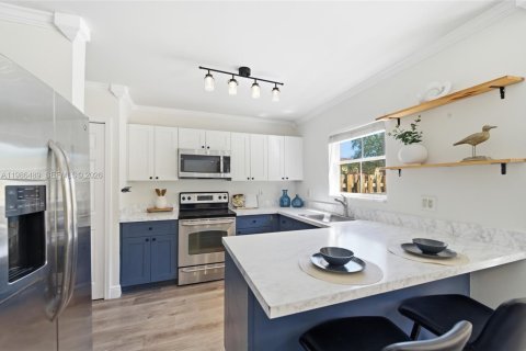 Adosado en venta en Davie, Florida, 4 dormitorios, 180.79 m2 № 2048668 - foto 8