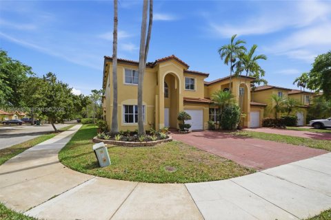 Adosado en venta en Davie, Florida, 4 dormitorios, 180.79 m2 № 2048668 - foto 2