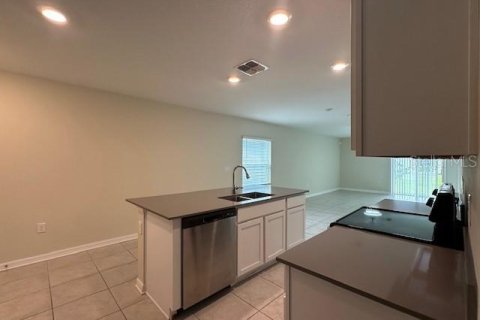 House in Kissimmee, Florida 3 bedrooms, 117.06 sq.m. № 1916569 - photo 13