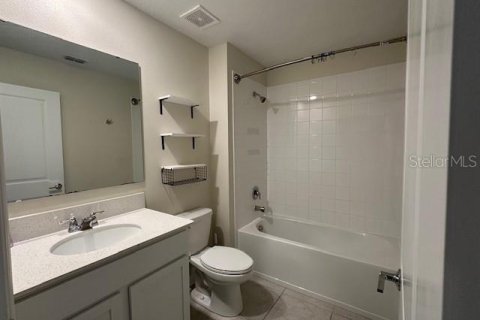 House in Kissimmee, Florida 3 bedrooms, 117.06 sq.m. № 1916569 - photo 14