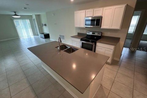 House in Kissimmee, Florida 3 bedrooms, 117.06 sq.m. № 1916569 - photo 7