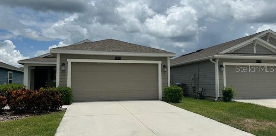 House in Kissimmee, Florida 3 bedrooms, 117.06 sq.m. № 1916569