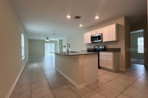 House in Kissimmee, Florida 3 bedrooms, 117.06 sq.m. № 1916569 - photo 6
