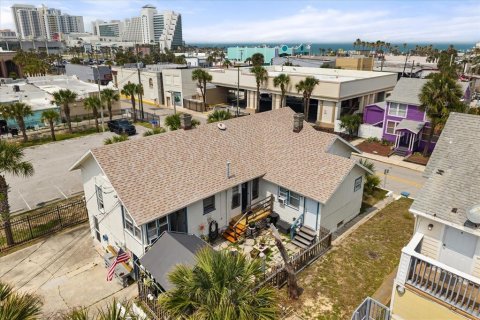 Immobilier commercial à vendre à Daytona Beach, Floride: 5 chambres, 276.11 m2 № 2149152 - photo 2