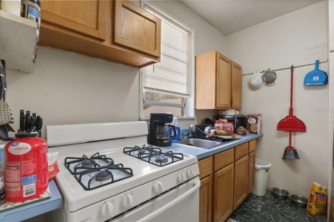 Immobilier commercial à vendre à Daytona Beach, Floride: 5 chambres, 276.11 m2 № 2149152 - photo 6