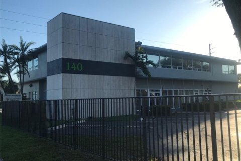 Commercial property in Dania Beach, Florida № 2173157 - photo 14