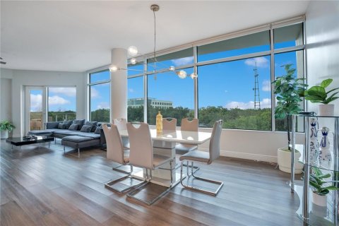 Condo in Orlando, Florida, 3 bedrooms № 2211594 - photo 15