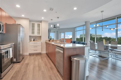 Condo in Orlando, Florida, 3 bedrooms № 2211594 - photo 11