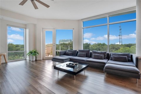 Condo in Orlando, Florida, 3 bedrooms № 2211594 - photo 22