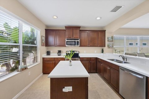 House in Sarasota, Florida 2 bedrooms, 140.84 sq.m. № 1751365 - photo 14