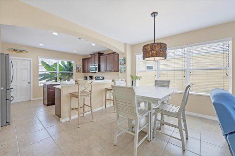 House in Sarasota, Florida 2 bedrooms, 140.84 sq.m. № 1751365 - photo 11