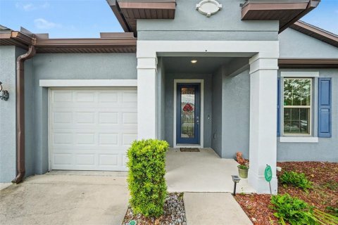Villa ou maison à vendre à Spring Hill, Floride: 4 chambres, 231.61 m2 № 2105582 - photo 3