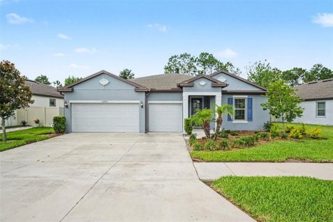 House in Spring Hill, Florida 4 bedrooms, 231.61 sq.m. № 2105582