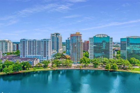 Condominio en alquiler en Orlando, Florida, 2 dormitorios, 107.49 m2 № 1657935 - foto 3