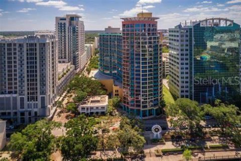 Condominio en alquiler en Orlando, Florida, 2 dormitorios, 107.49 m2 № 1657935 - foto 2