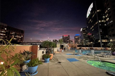 Condominio en alquiler en Orlando, Florida, 2 dormitorios, 107.49 m2 № 1657935 - foto 22