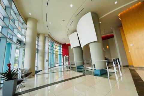 Condominio en alquiler en Orlando, Florida, 2 dormitorios, 107.49 m2 № 1657935 - foto 11