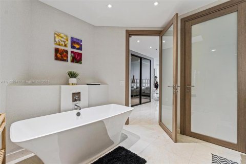 Copropriété à vendre à North Miami Beach, Floride: 3 chambres, 192.96 m2 № 1763601 - photo 20