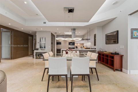 Copropriété à vendre à North Miami Beach, Floride: 3 chambres, 192.96 m2 № 1763601 - photo 10