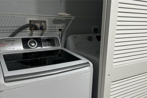 Copropriété à louer à Coral Springs, Floride: 2 chambres, 92.44 m2 № 1967536 - photo 9