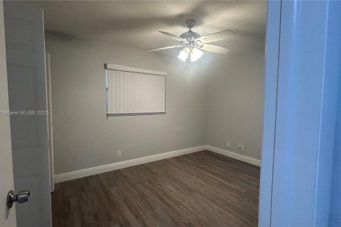 Copropriété à louer à Coral Springs, Floride: 2 chambres, 92.44 m2 № 1967536 - photo 6