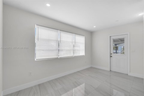 Villa ou maison à vendre à Miami Gardens, Floride: 5 chambres, 169.83 m2 № 1999856 - photo 23