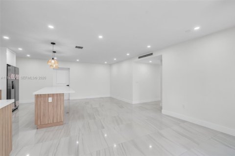 Villa ou maison à vendre à Miami Gardens, Floride: 5 chambres, 169.83 m2 № 1999856 - photo 14