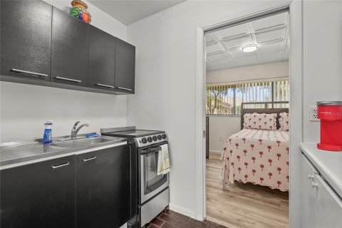 Купить кондоминиум в Сарасота, Флорида 5 комнат, 39.76м2, № 1910345 - фото 4