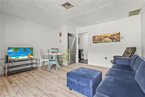 Купить кондоминиум в Сарасота, Флорида 5 комнат, 39.76м2, № 1910345 - фото 15