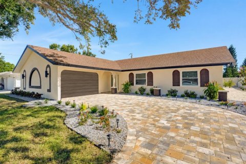 Villa ou maison à vendre à Bradenton, Floride: 4 chambres, 185.06 m2 № 2437178 - photo 2