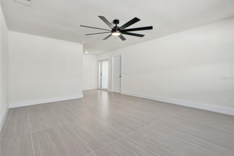 Villa ou maison à vendre à Bradenton, Floride: 4 chambres, 185.06 m2 № 2437178 - photo 7