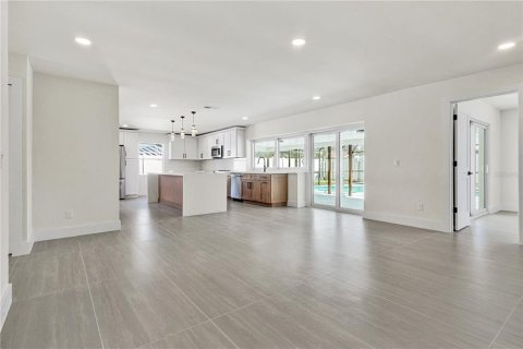 Villa ou maison à vendre à Bradenton, Floride: 4 chambres, 185.06 m2 № 2437178 - photo 23