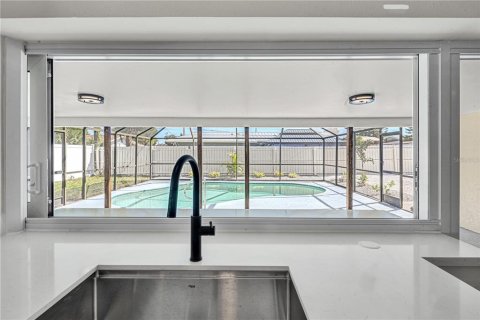 Villa ou maison à vendre à Bradenton, Floride: 4 chambres, 185.06 m2 № 2437178 - photo 16