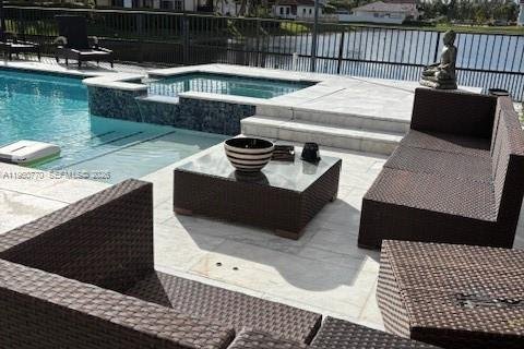 Купить виллу или дом в Майами, Флорида 4 спальни, 217.21м2, № 2023609 - фото 6