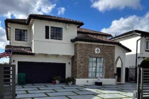 Дом в Майами, Флорида 4 спальни, 217.21м2 № 2023609