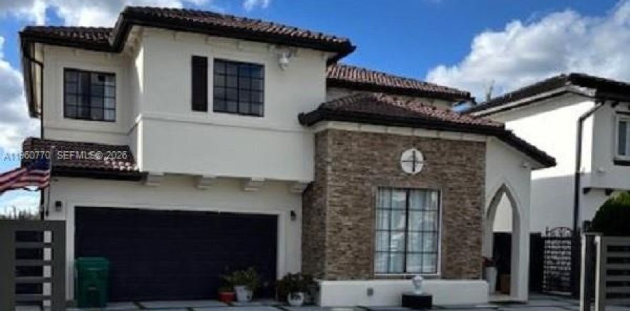 Дом в Майами, Флорида 4 спальни, 217.21м2 № 2023609