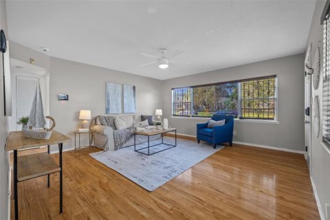 Casa en venta en Saint Petersburg, Florida, 2 dormitorios, 87.61 m2 № 1746888 - foto 5