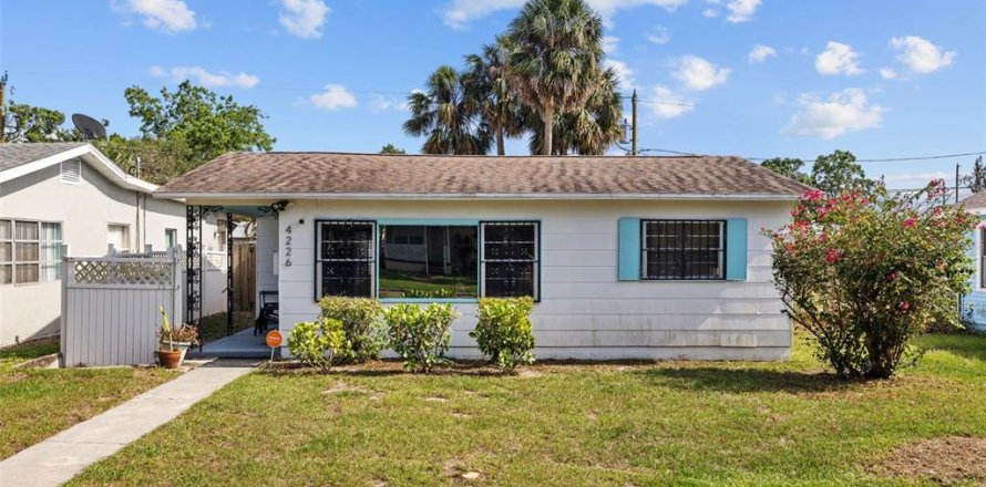 Casa en Saint Petersburg, Florida 2 dormitorios, 87.61 m2 № 1746888