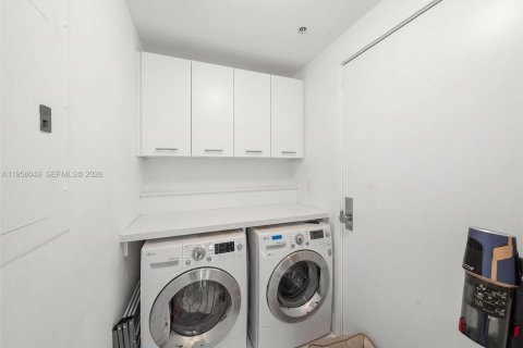 Condominio en alquiler en Miami Beach, Florida, 2 dormitorios, 118.91 m2 № 2020751 - foto 28