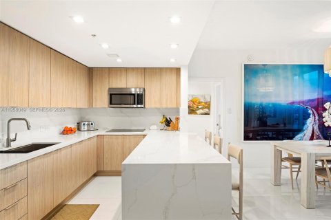 Condominio en alquiler en Miami Beach, Florida, 2 dormitorios, 118.91 m2 № 2020751 - foto 17