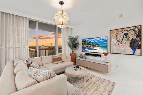 Condominio en alquiler en Miami Beach, Florida, 2 dormitorios, 118.91 m2 № 2020751 - foto 6