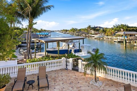 Villa ou maison à vendre à Clearwater, Floride: 4 chambres, 312.71 m2 № 2135533 - photo 12