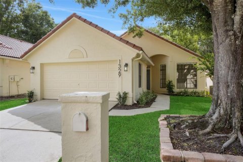 House in Winter Springs, Florida 3 bedrooms, 150.13 sq.m. № 2221604