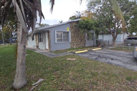 Снять в аренду виллу или дом в Холливуд, Флорида 2 спальни, 194.82м2, № 2028538 - фото 3