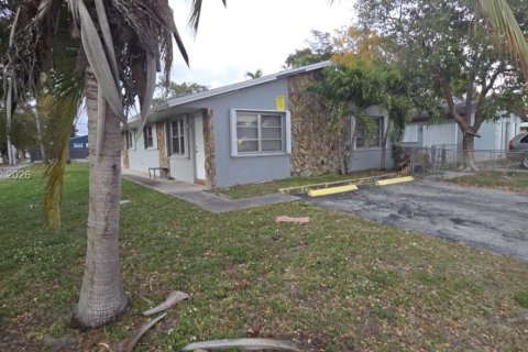 Дом в Холливуд, Флорида 2 спальни, 194.82м2 № 2028538