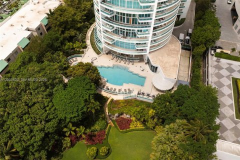 Condo in Miami, Florida, 2 bedrooms № 2267937 - photo 27
