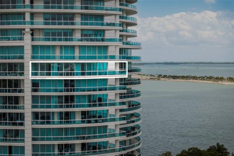 Condo in Miami, Florida, 2 bedrooms № 2267937 - photo 25