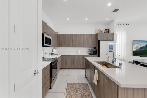 Villa ou maison à vendre à Miramar, Floride: 3 chambres, 190.17 m2 № 2070775 - photo 24